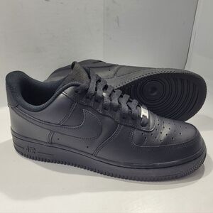 NIKE AIR FORCE 1 '07 CLASSIC LOW-TOP ALL BLACK MEN'S SHOES SIZE 8 [CW2288-001]